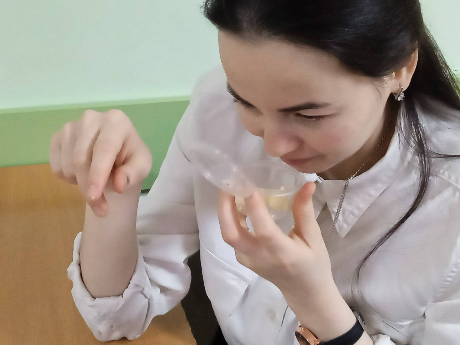 Студенты провели мастер-классы по изготовлению свечей из вощины Студенты провели мастер-классы по изготовлению свечей из вощины