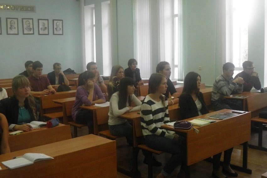 С 23 сентября на факультете истории и юриспруденции проходят лекторские группы по истории КФУ в рамках празднования 210-летия КФУ С 23 сентября на факультете истории и юриспруденции проходят лекторские группы по истории КФУ в рамках празднования 210-летия КФУ