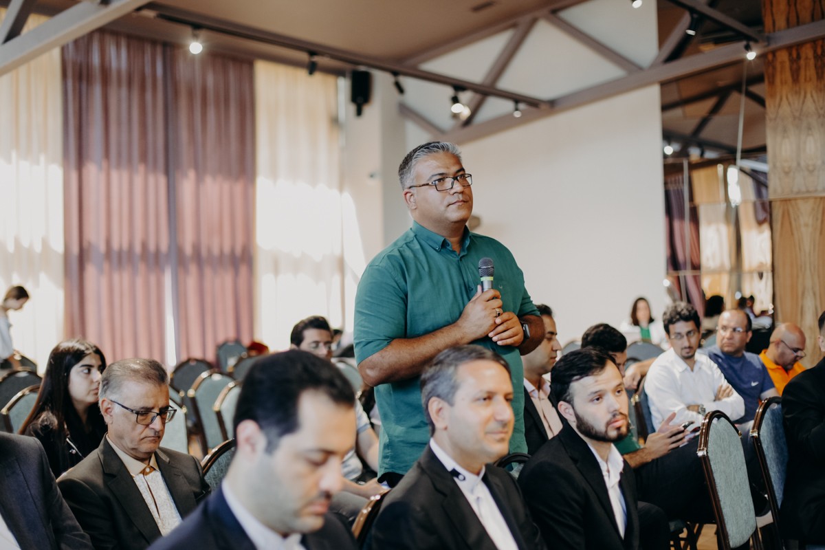 Студенты КФУ выступили переводчиками инфо-тура для туристических компаний из Ирана Студенты КФУ выступили переводчиками инфо-тура для туристических компаний из Ирана