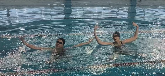 Предновогодний турнир по синхронному плаванию среди студентов третьекурсников ИФМиБ Предновогодний турнир по синхронному плаванию среди студентов третьекурсников ИФМиБ