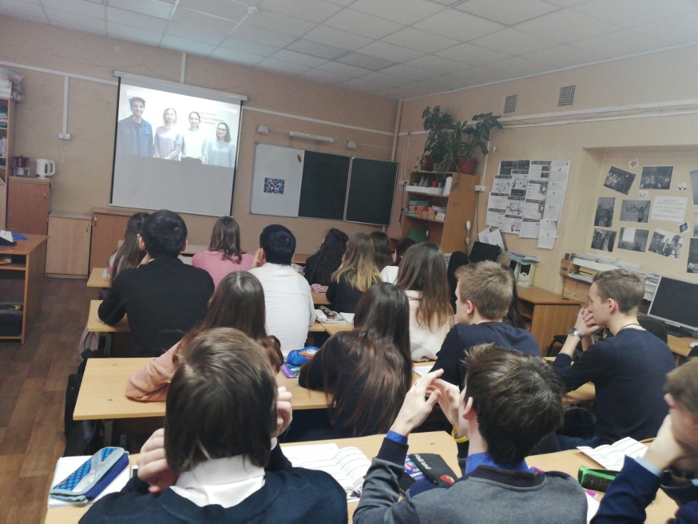 Профориентационная беседа была проведена с выпускниками средней русско-татарской школы № 57 Казани ,ИМО, Центр профориентационной работы и взаимодействия с работодателями