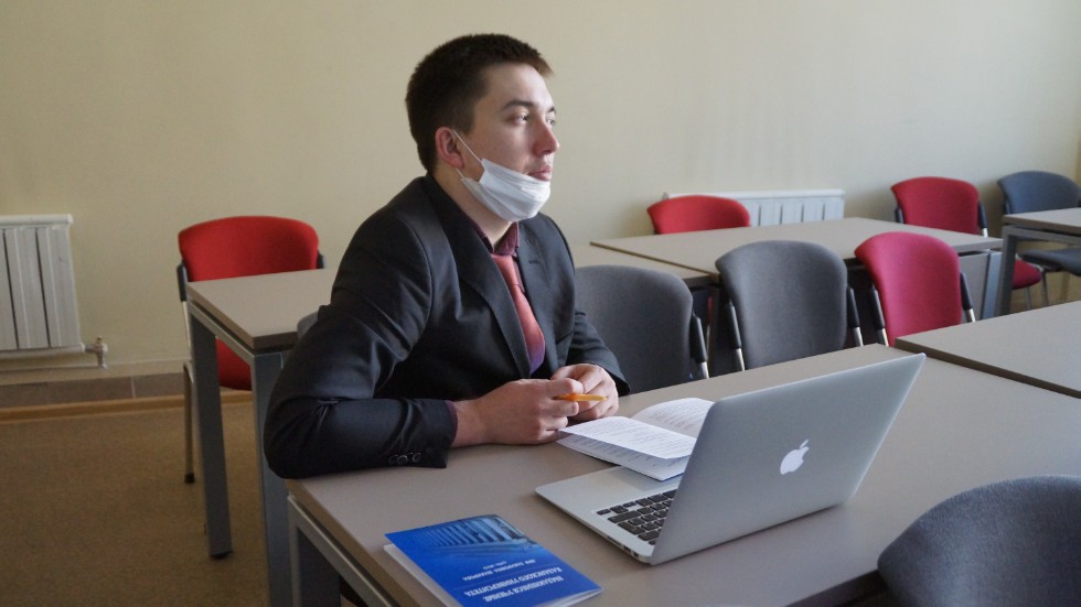 �������� ������������� ������-������������ �����������, ����������� 100-����� �� ��� �������� ��������� ��� ���������