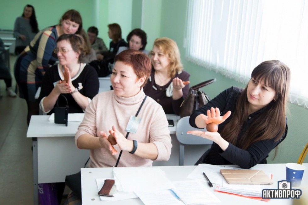 Научная конференция кфу. Региональная научная Универсиада по экономике КФУ. Голова КФУ препарат. НЧИ КФУ преподаватель у математика запасов. НЧИ КФУ аспирантура общежитие.