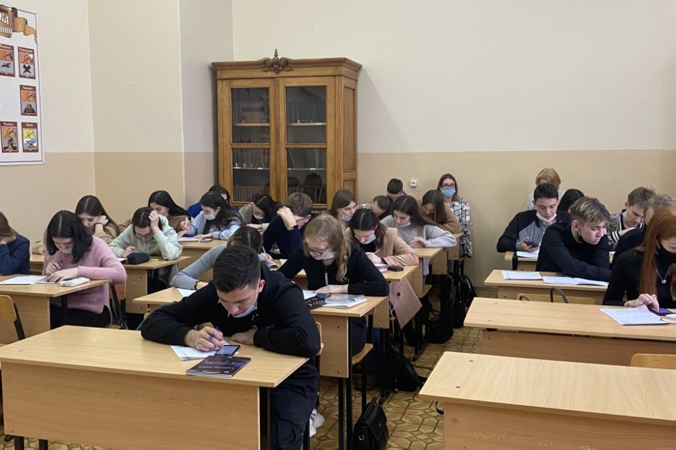 В Елабужском институте КФУ прошла Юридическая неделя, приуроченная ко Дню юриста В Елабужском институте КФУ прошла Юридическая неделя, приуроченная ко Дню юриста