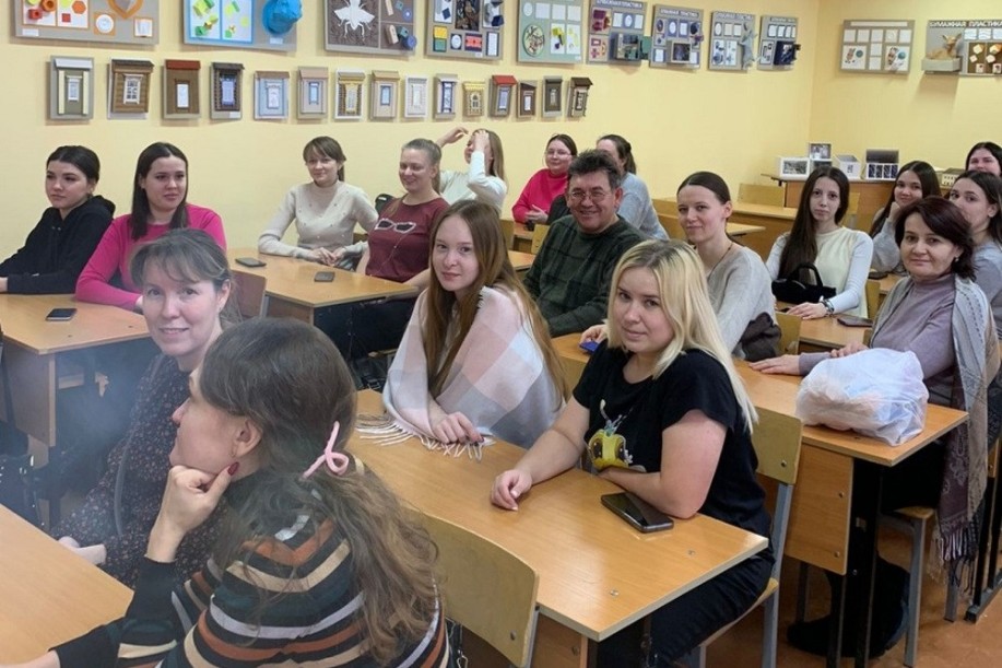 Выставка 'Макетное искусство' открылась в Елабужском институте Выставка 'Макетное искусство' открылась в Елабужском институте