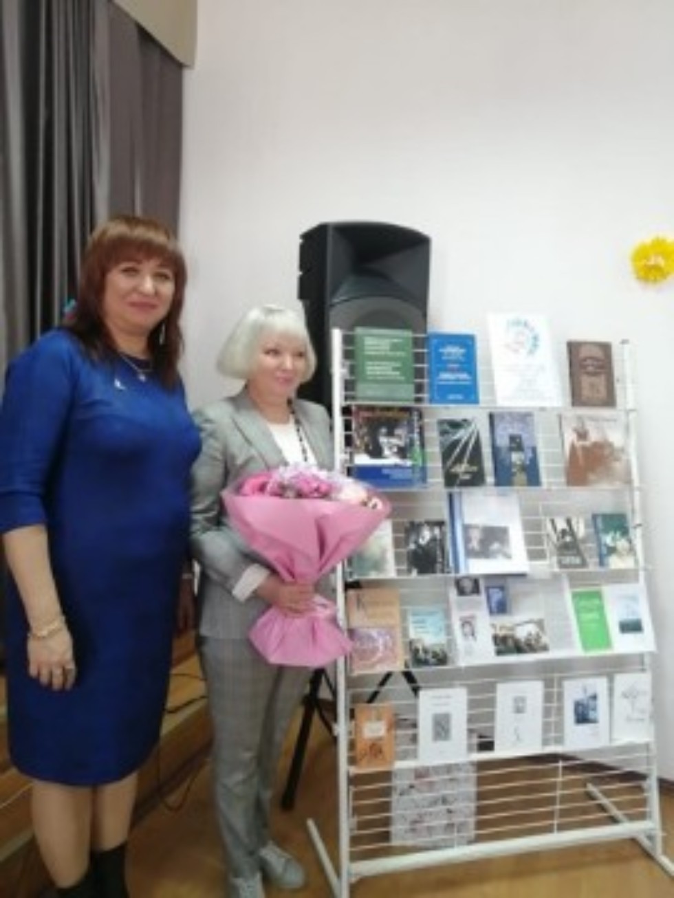 В гимназии № 37 города Казани прошла встреча с профессором кафедры русской и зарубежной литературы ИФМК В гимназии № 37 города Казани прошла встреча с профессором кафедры русской и зарубежной литературы ИФМК