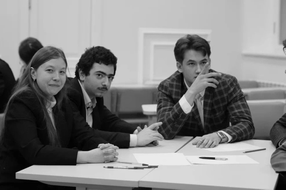 ����� ����������� �������� � ���������������� ����, ������������ � 30-����� ����������� ���������� ���������