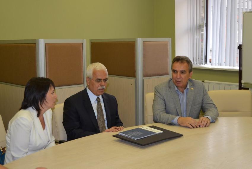 ����� ������ ����� � ��������� ����������� �����������