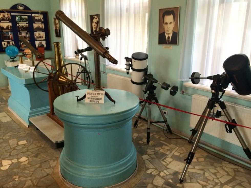 СТРУКТУРА И ПЕРСПЕКТИВЫ РАЗВИТИЯ АСТРОНОМИЧЕСКОЙ ОБСЕРВАТОРИИ им. В.П.ЭНГЕЛЬГАРДТА. СТРУКТУРА И ПЕРСПЕКТИВЫ РАЗВИТИЯ АСТРОНОМИЧЕСКОЙ ОБСЕРВАТОРИИ им. В.П.ЭНГЕЛЬГАРДТА.