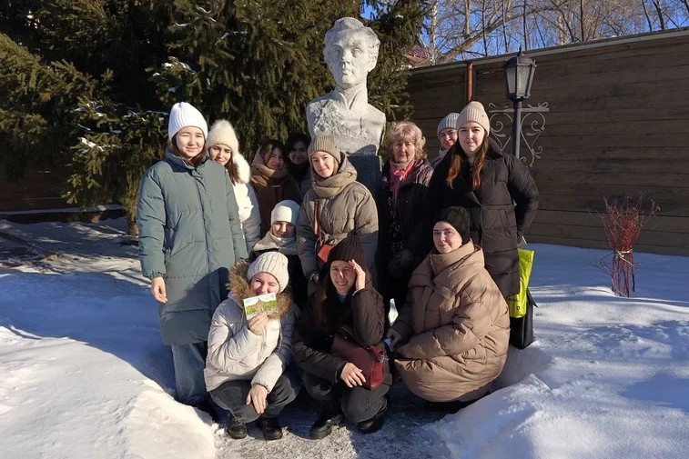 Посещение Дома памяти Марины Цветаевой и Дома-музея кавалерист- девицы Надежды Дуровой Посещение Дома памяти Марины Цветаевой и Дома-музея кавалерист- девицы Надежды Дуровой