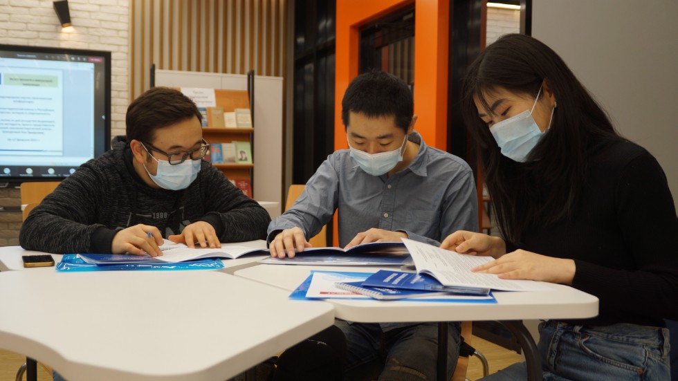 �������� ������������� ������-������������ �����������, ����������� 100-����� �� ��� �������� ��������� ��� ���������