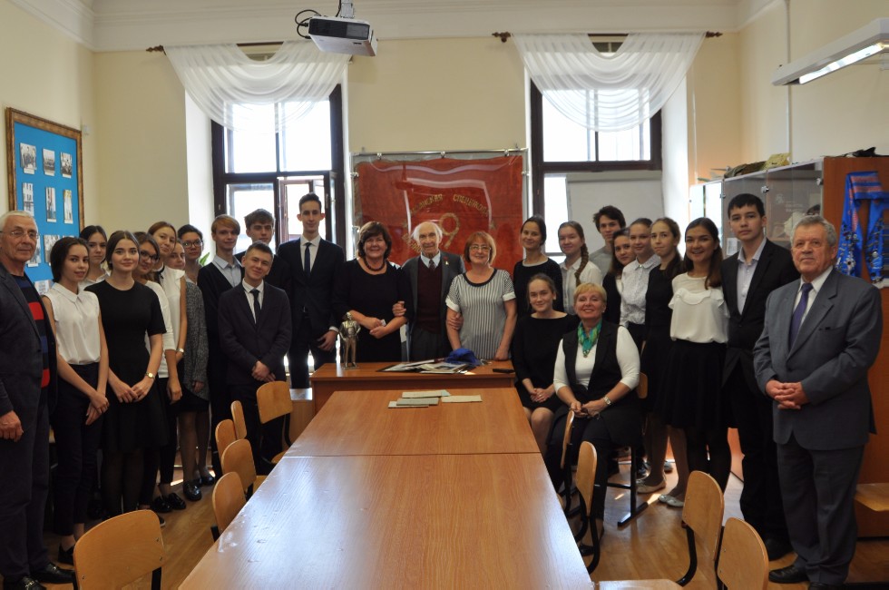 � ������ � ����� ��� ��������� 9 ��������� ��������� ��� (1944 ���� �������), �������, �������� � ������� ������ �������� ����, ����� ���������� �����, ����������� �����-���������� ����, ����������� ������ ������ ���� ������� �������������� �������