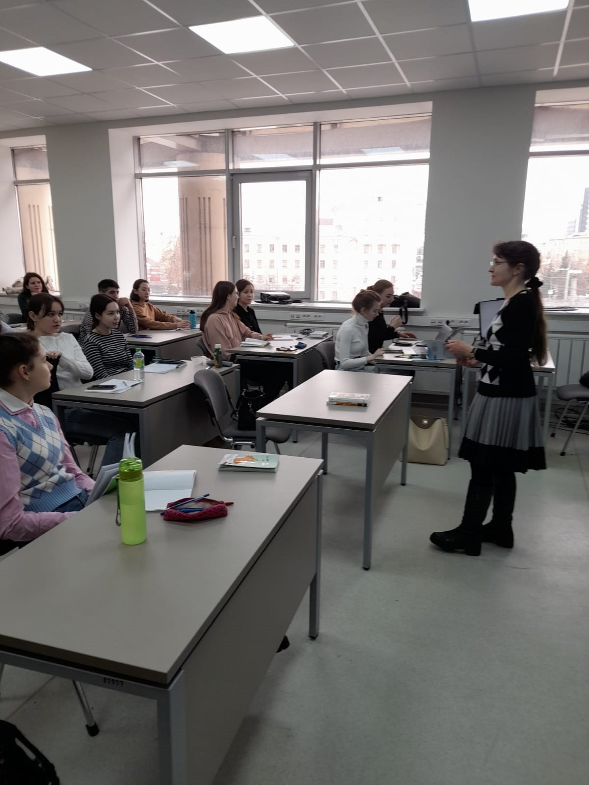 На кафедре русского языка и методики его преподавания Института филологии и межкультурной коммуникации продолжает работу кружок 'Лингва' На кафедре русского языка и методики его преподавания Института филологии и межкультурной коммуникации продолжает работу кружок 'Лингва'