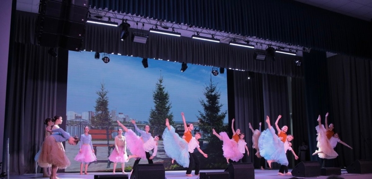 'Год Фукса' открыт:
Праздник науки, культуры и единства народов в Казани 'Год Фукса' открыт:
Праздник науки, культуры и единства народов в Казани