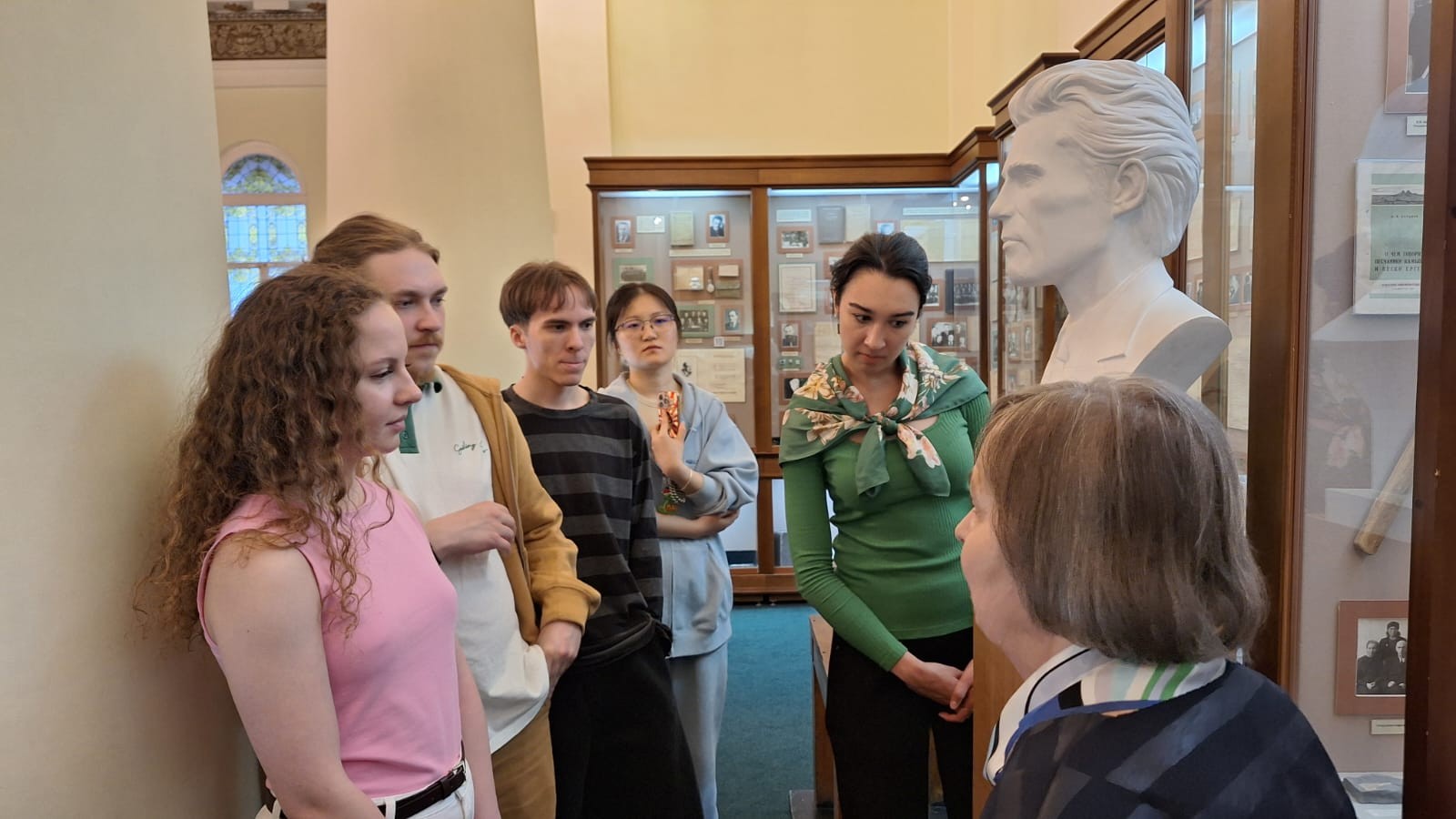 Посещение Музея истории КФУ Посещение Музея истории КФУ