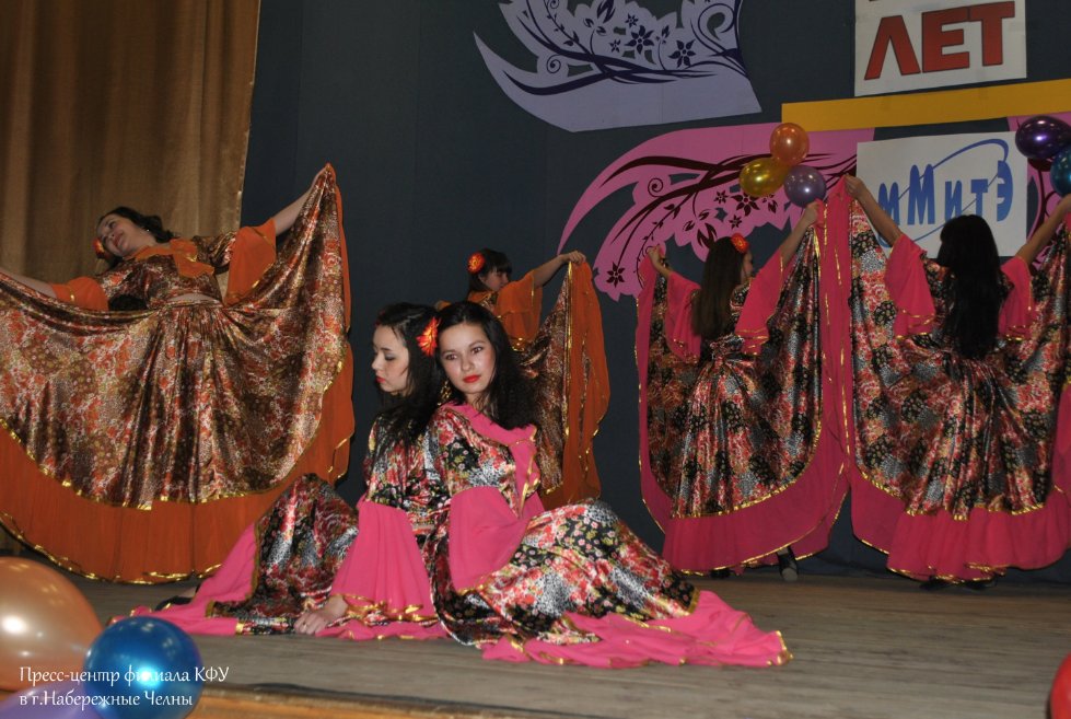 ������� ����� ������� ��� � �. ���������� ����� �������� ���� 15-������ ������