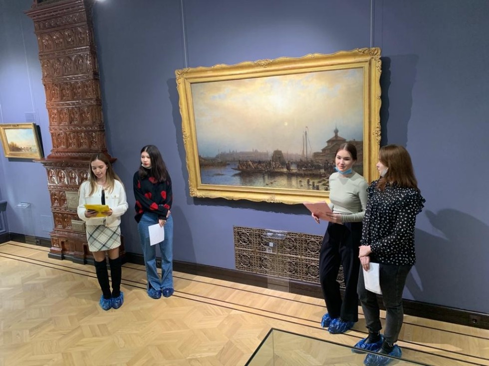 Филологи-первокурсники провели экскурсии на английском и испанском языках в Государственном музее изобразительных искусств РТ Филологи-первокурсники провели экскурсии на английском и испанском языках в Государственном музее изобразительных искусств РТ