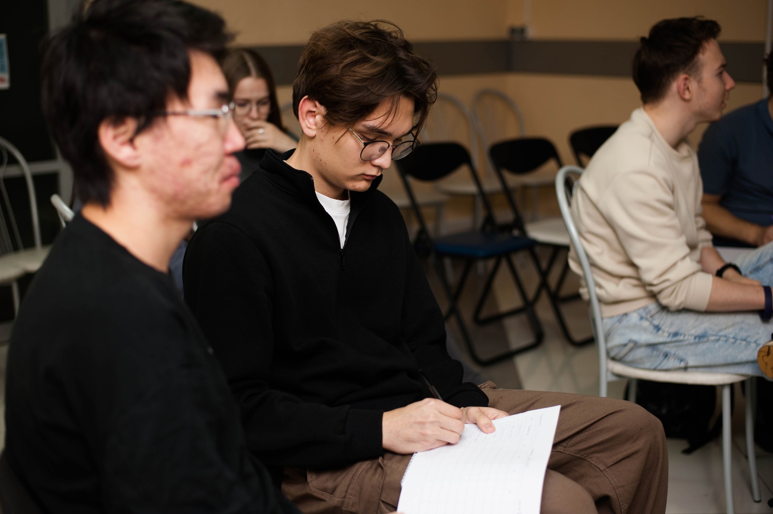 ���� ����