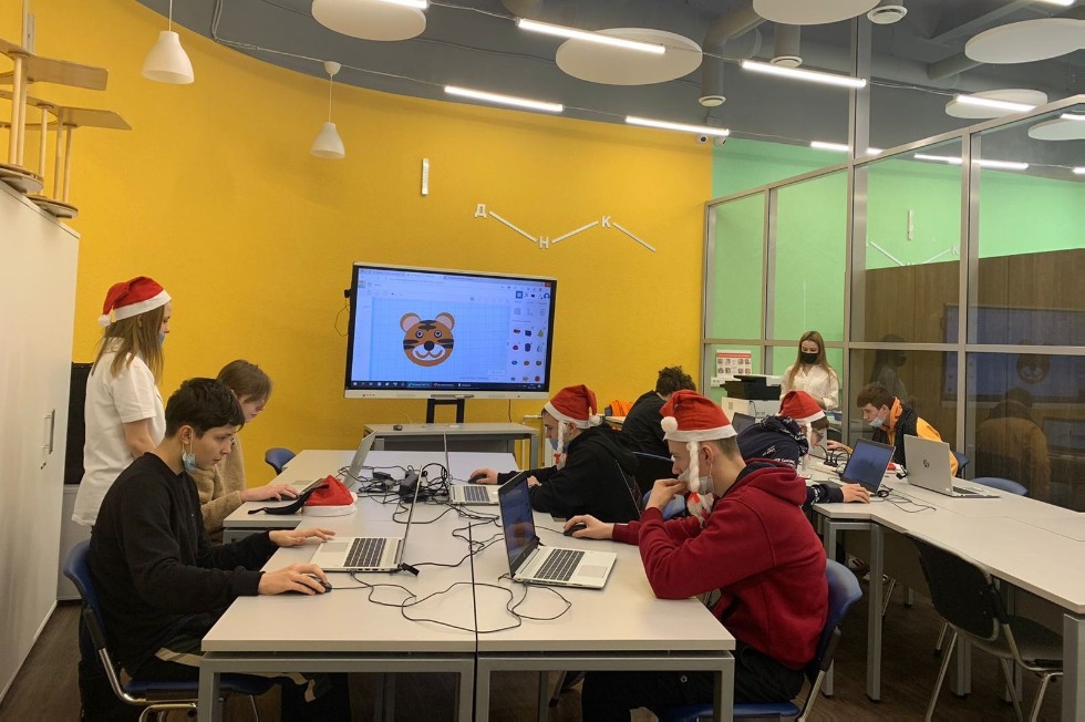 Старшеклассники ДОЛ 'Балкыш' Тукаевского района приняли участие в работе ДНК г. Елабуги Старшеклассники ДОЛ 'Балкыш' Тукаевского района приняли участие в работе ДНК г. Елабуги