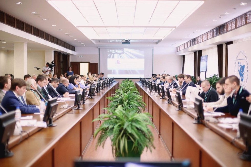 КФУ объединил ведущих специалистов и ученых в области горизонтального бурения КФУ объединил ведущих специалистов и ученых в области горизонтального бурения