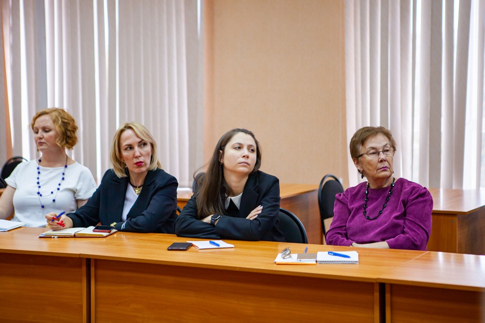 В Елабужском институте КФУ прошла встреча с Сергеем Косарецким, кандидатом психологических наук, директором центра общего и дополнительного образования имени А.А.Пинского ВШЭ В Елабужском институте КФУ прошла встреча с Сергеем Косарецким, кандидатом психологических наук, директором центра общего и дополнительного образования имени А.А.Пинского ВШЭ