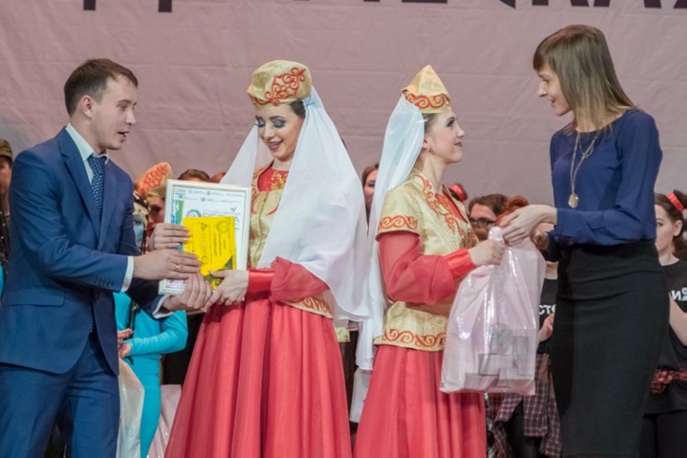 Студенты Елабужского института КФУ - призеры 'Студенческой весны' в Закамье Студенты Елабужского института КФУ - призеры 'Студенческой весны' в Закамье