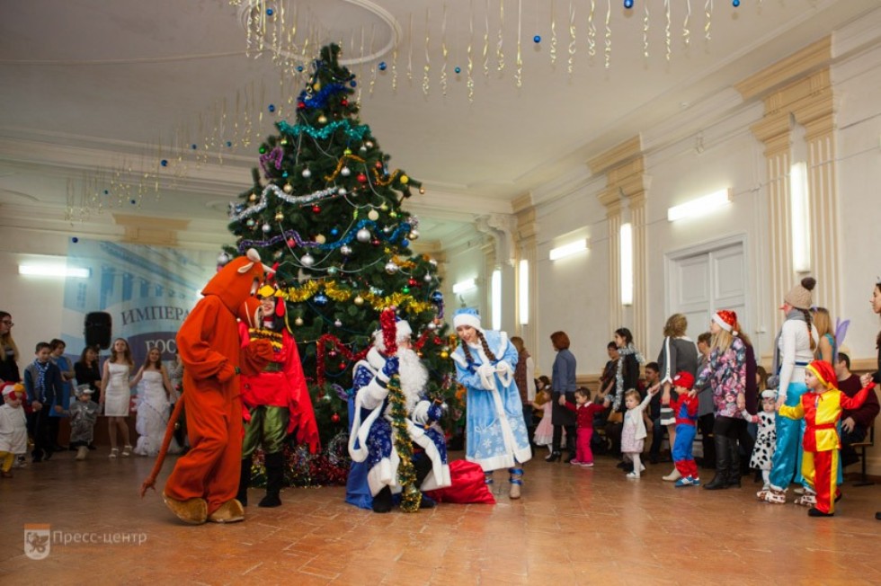 'Елочка, гори!' 'Елочка, гори!'