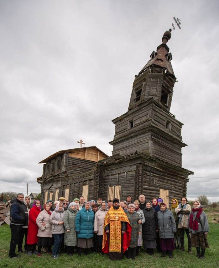 Студенты кафедры религиоведения участвуют в проекте по сохранению старинных храмов Студенты кафедры религиоведения участвуют в проекте по сохранению старинных храмов