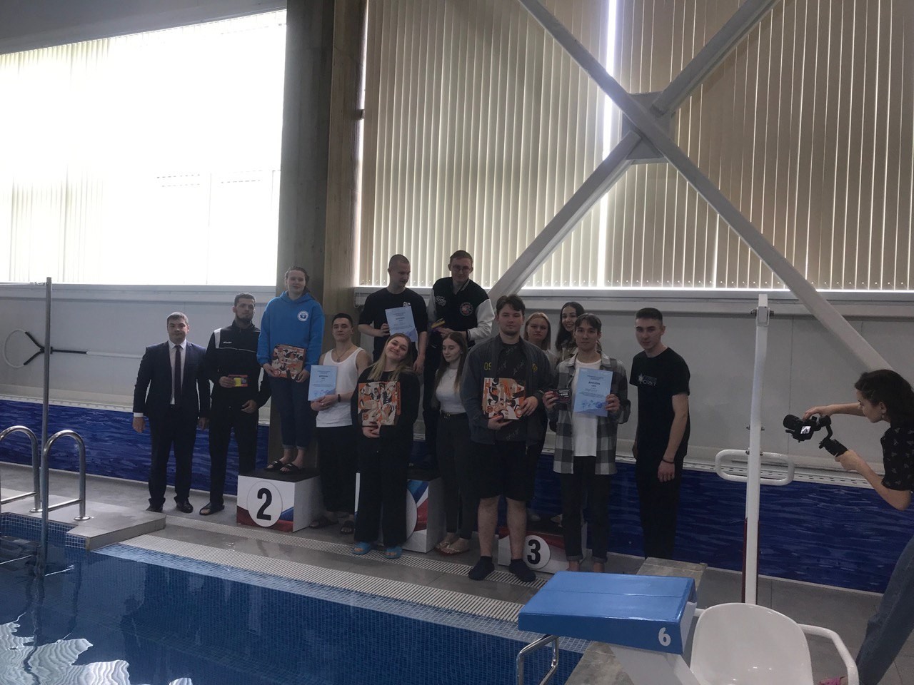Студенты НЧИ КФУ приняли участие в Спартакиаде по плаванию.