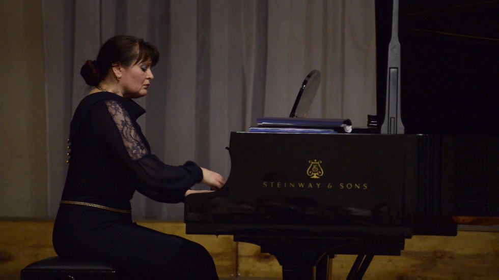 Влюбленная в музыку? Влюбленная в музыку?