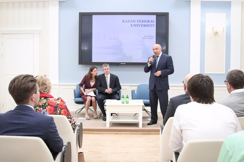 Winners of BP Russia Research Competition Awarded Certificates