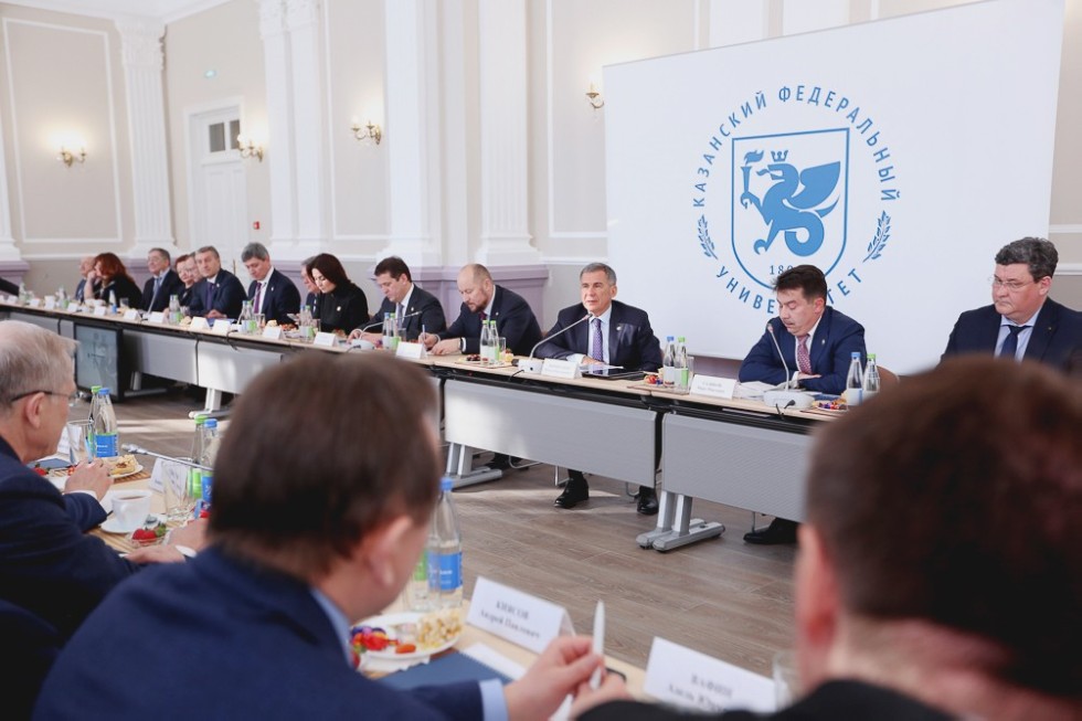 President of Tatarstan Rustam Minnikhanov Met with Medical Professionals in Renovated KFU Facilities