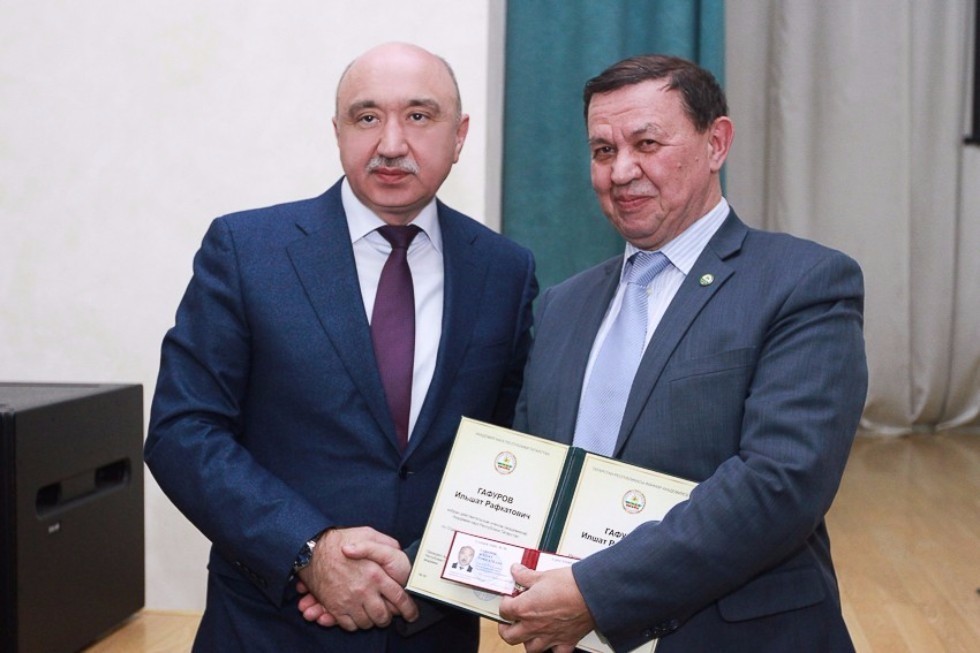 Rector Ilshat Gafurov and University Employees Receive New Ranks from Tatarstan Academy of Sciences