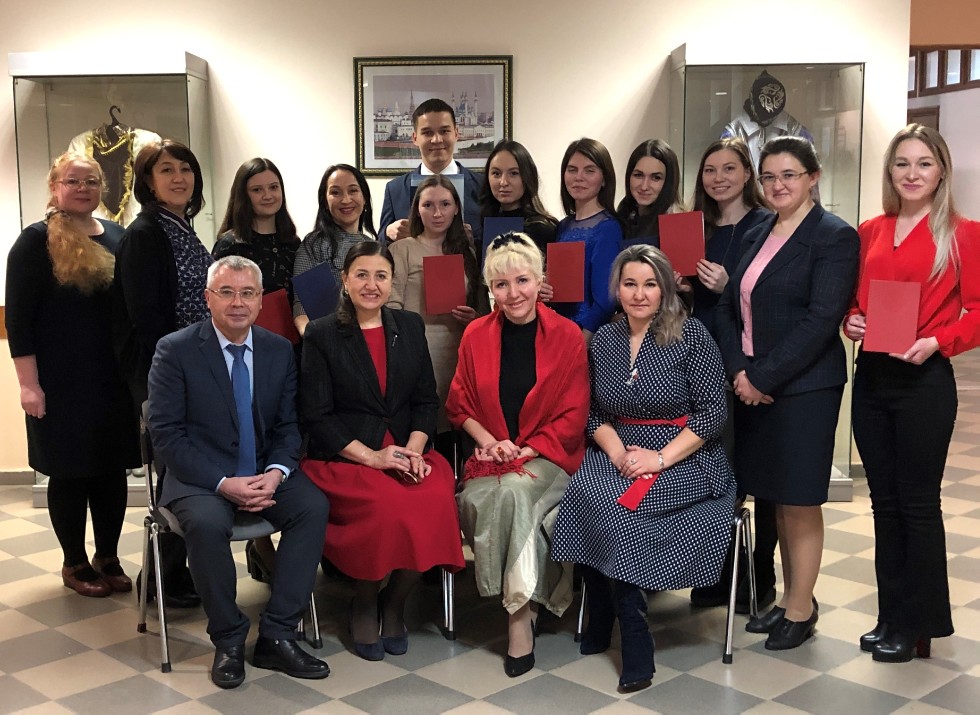 ����������