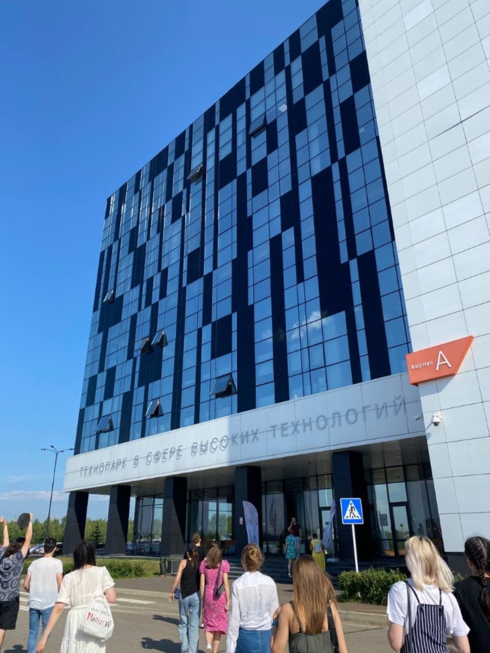 ������ ����� ������������� ������ ����� '������-���������: ��������� � ����� ��������'