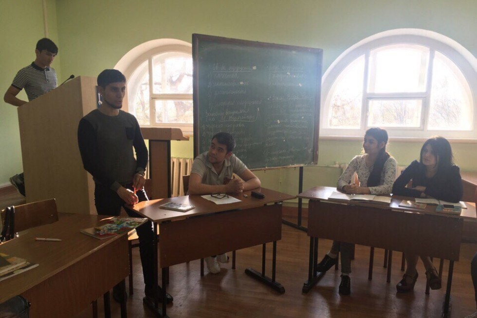 Круглый стол 'Герой моей страны' Круглый стол 'Герой моей страны'