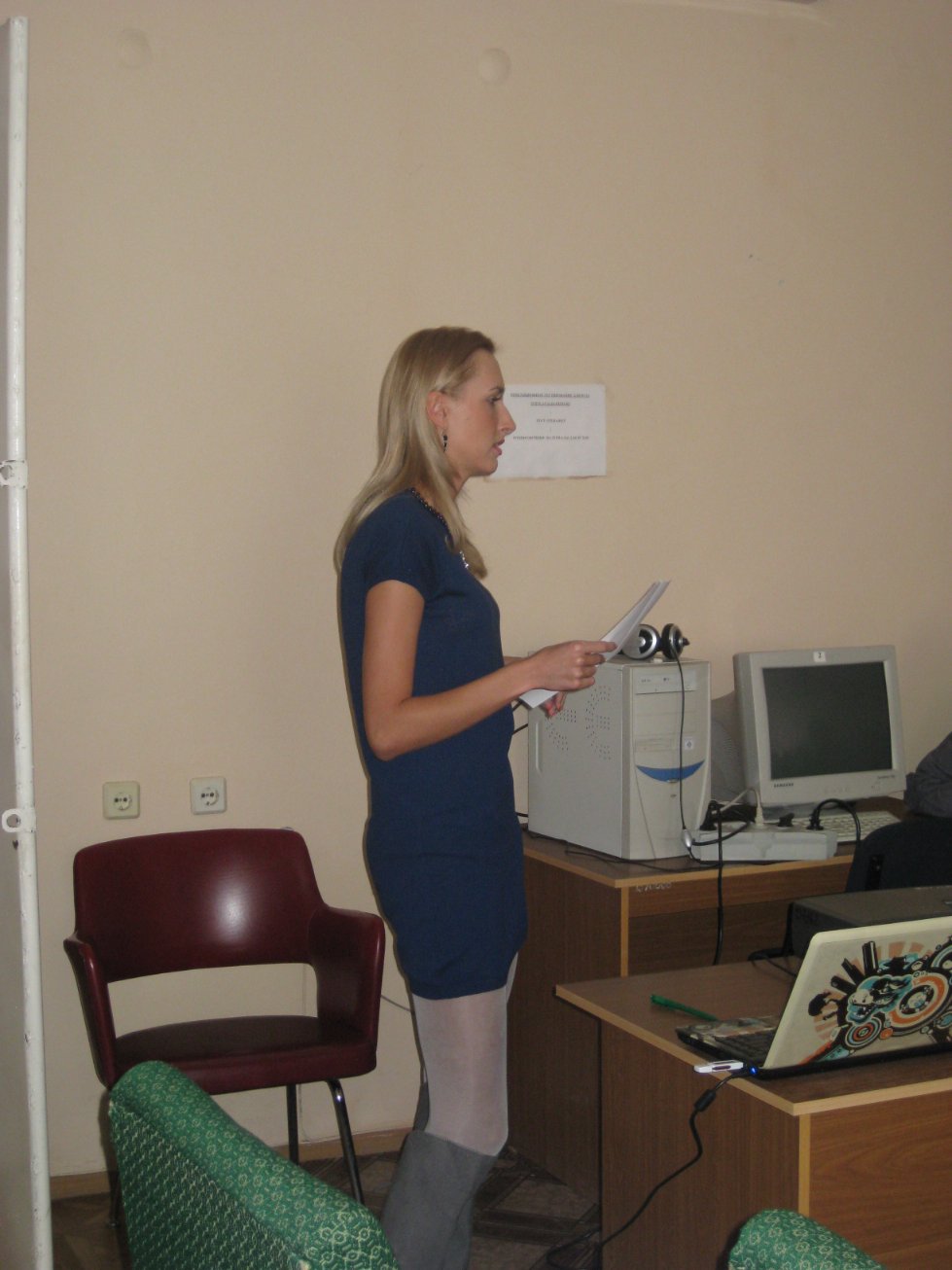 �?��ܧ������� �է�ܧݧѧ� 'Menschenrechte und Demokratie: zwei Seiten einer Medaille? (oder: Ist die Demokratie conditio sine qua non f��r die Erf��llung und Durchsetzung der Menschenrechte?)' (��֧ӧ�ѧݧ� 2010)