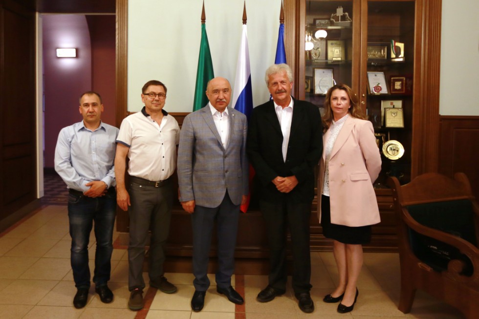 New Projects in Biotech and Agriculture to be Launched with University of Stuttgart