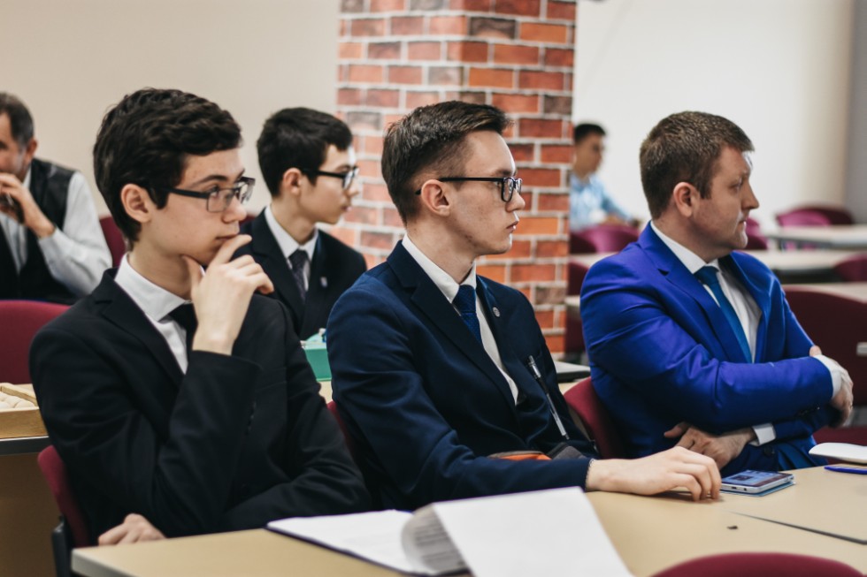 ����� ��������� ���� ������������� 