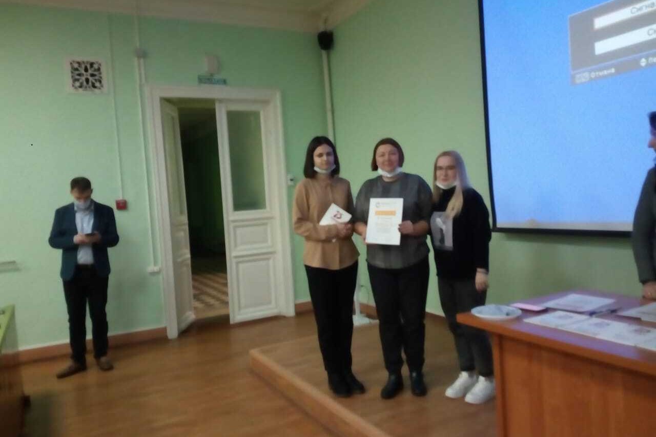 Студенты и преподаватели представили свой взгляд на решение актуальных экономических проблем Студенты и преподаватели представили свой взгляд на решение актуальных экономических проблем