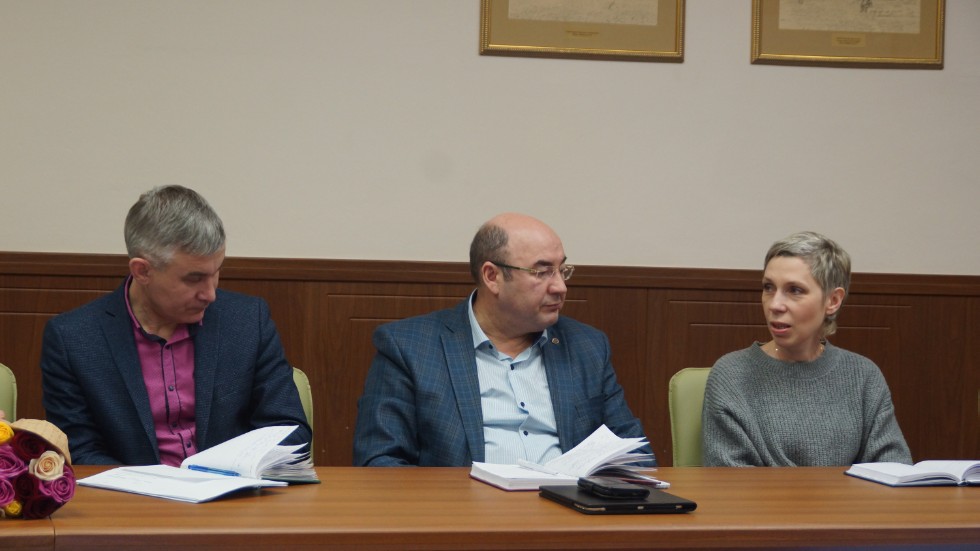 ����� ��������� ������������ ������� ������ ��� � �������� ��������� � ������������� ������������