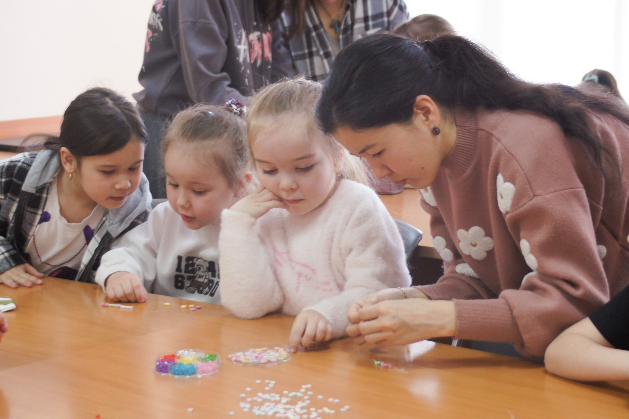 Занятия Детского университета прошли в Лаборатории умных игр и знаний Занятия Детского университета прошли в Лаборатории умных игр и знаний