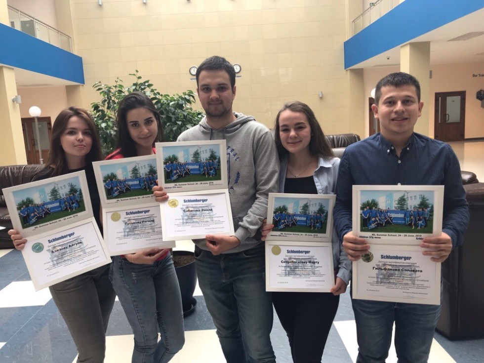 Студенты ИГиНГТ КФУ прошли практику в учебном центре компании Шлюмберже Студенты ИГиНГТ КФУ прошли практику в учебном центре компании Шлюмберже