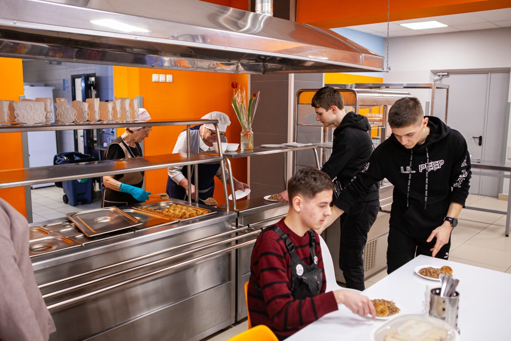 50 одиннадцатиклассников из городов Лисичанск и Рубежное прибыли в Елабугу 50 одиннадцатиклассников из городов Лисичанск и Рубежное прибыли в Елабугу