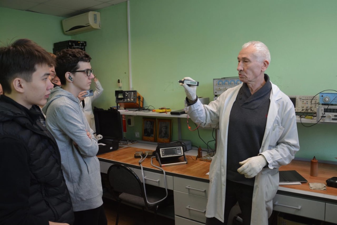 Экскурсия студентов кафедры Технологического предпринимательства Экскурсия студентов кафедры Технологического предпринимательства