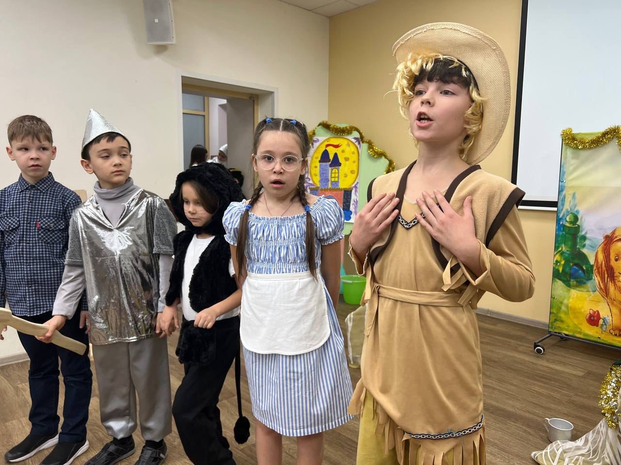 Детский театр 'Радуга' показал новогоднюю премьеру Детский театр 'Радуга' показал новогоднюю премьеру