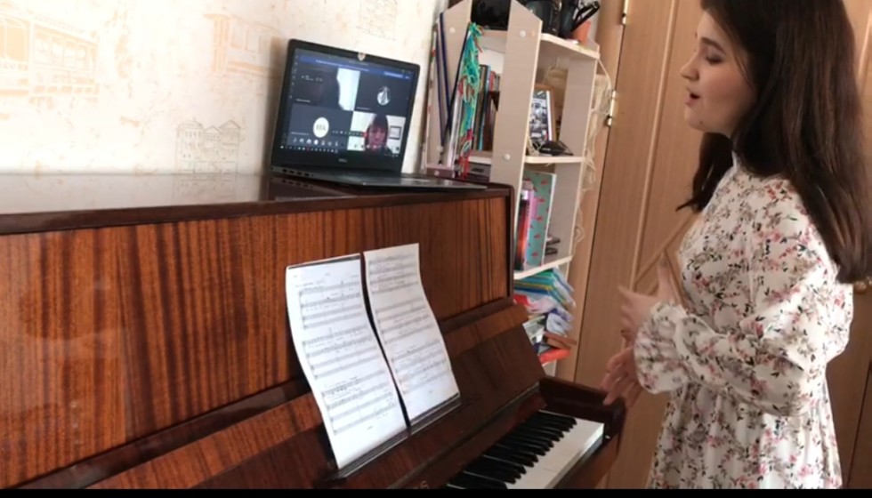 Дистанционное обучение студентов-музыкантов, или 65 дней у экрана компьютера Дистанционное обучение студентов-музыкантов, или 65 дней у экрана компьютера