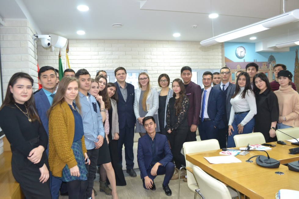 Лучшие практики работы с иностранными студентами обсудили в ИСФН Лучшие практики работы с иностранными студентами обсудили в ИСФН