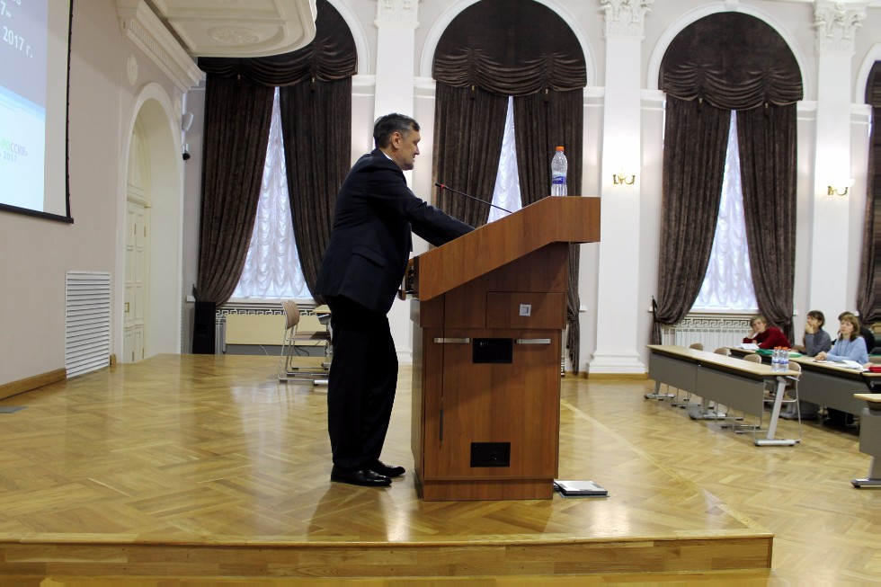 �������-������