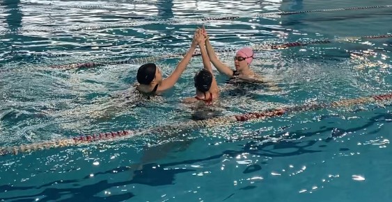 Предновогодний турнир по синхронному плаванию среди студентов третьекурсников ИФМиБ Предновогодний турнир по синхронному плаванию среди студентов третьекурсников ИФМиБ